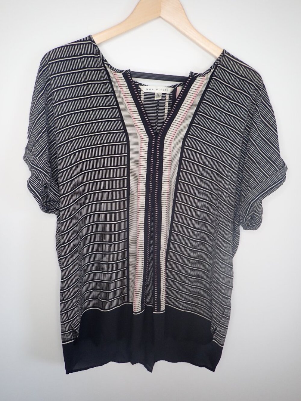 Max Studio Womens Geo Print Pleated Slit Neck Tunic Top Size Large Chic